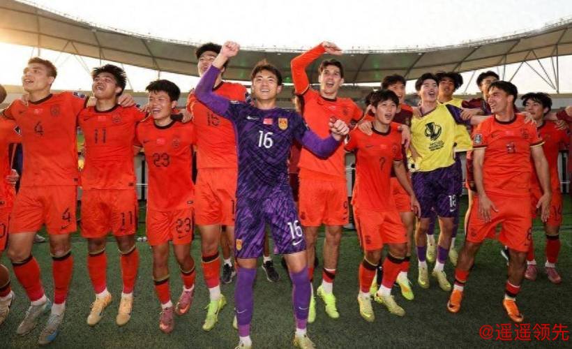 谁先进球，谁就夺冠？日本队最大心病被自己球迷说破，决赛胜负手被双方球迷点透